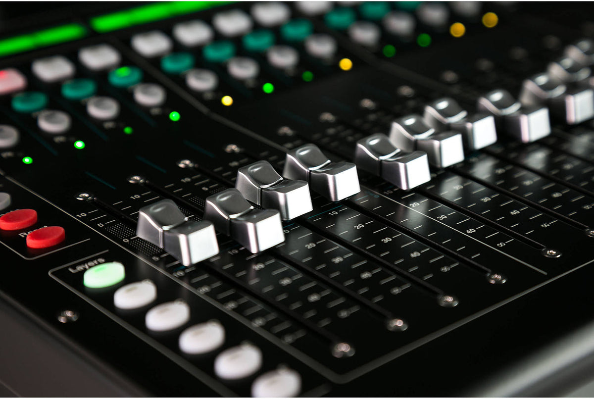 Allen & Heath SQ-5 48-Channel & 36-Bus Digital Mixer w/ 16+1 Motorized Zoom, view 10